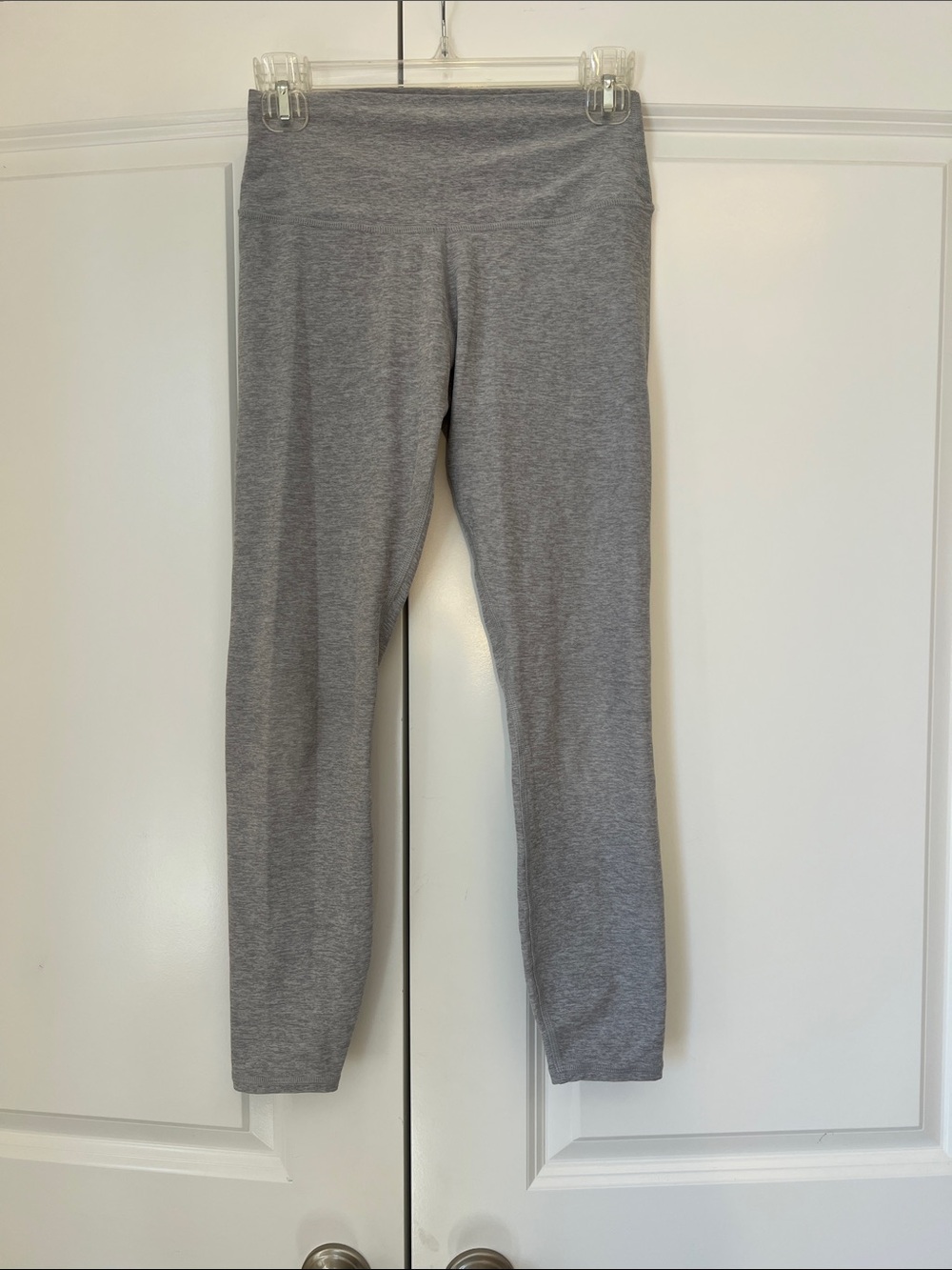 Women’s Alo Grey Active Leggings